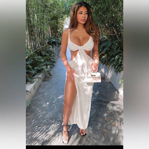 Fashion Nova ‘Days In The Sand Maxi Dress’ - Picture 11 of 11